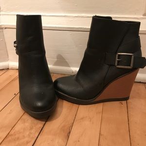 Black wedge ankle boots